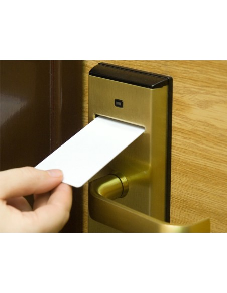 CI | Tarjeta limpiadora q-connect de banda magnetica caja de 20 unidades